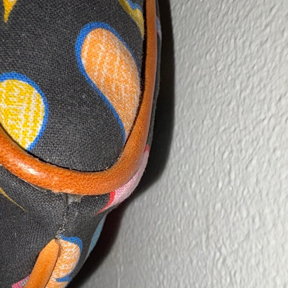 Dooney & Bourke Black Heart Y2K Pattern Shoulder Bag with Tan Straps - Picture 4 of 16